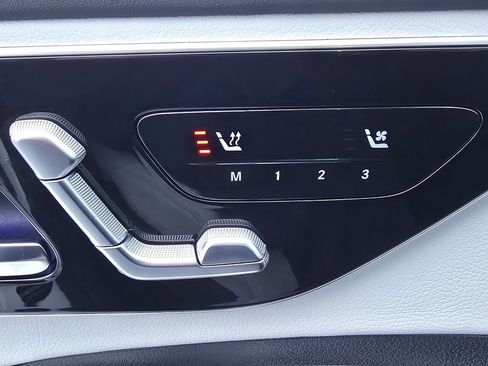 Certified 2025 Mercedes-Benz C 300 4MATIC Sedan image 6