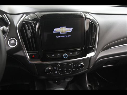 Certified 2023 Chevrolet Traverse LT FWD image 9