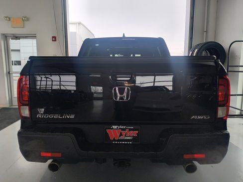 Used 2023 Honda Ridgeline Black Edition image 5