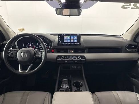 Used 2025 Honda Pilot EX-L image 30