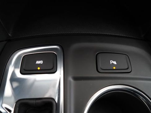 Used 2023 Chevrolet Equinox LT image 44