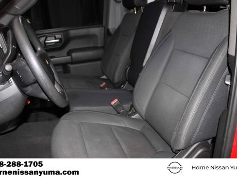Used 2019 Chevrolet Silverado 1500 Custom w/ Infotainment Package RWD image 4