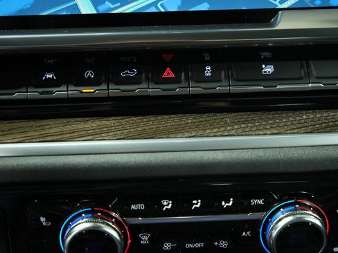 New 2026 GMC Sierra 1500 Elevation image 34