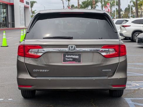 Used 2018 Honda Odyssey Touring image 7