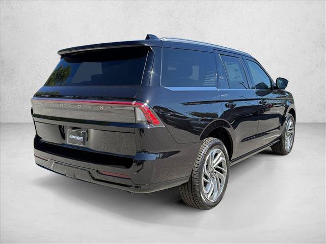 New 2027 Lincoln Navigator Reserve AWD/4WD image 2