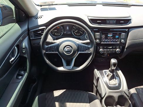 Used 2020 Nissan Rogue SV AWD/4WD image 12