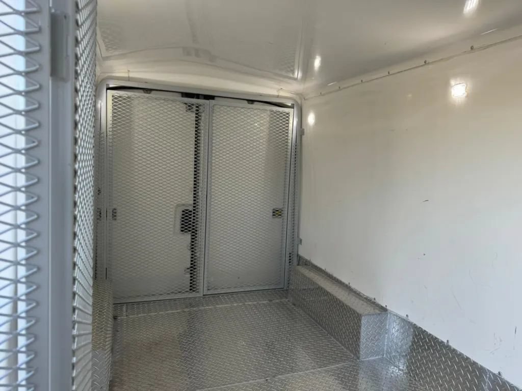Used 2019 Ford Transit 250 148 Medium Roof RWD image 25