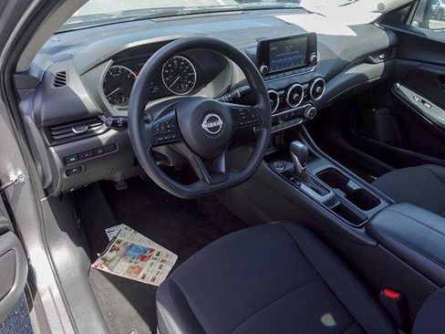 Used 2024 Nissan Sentra S FWD image 9