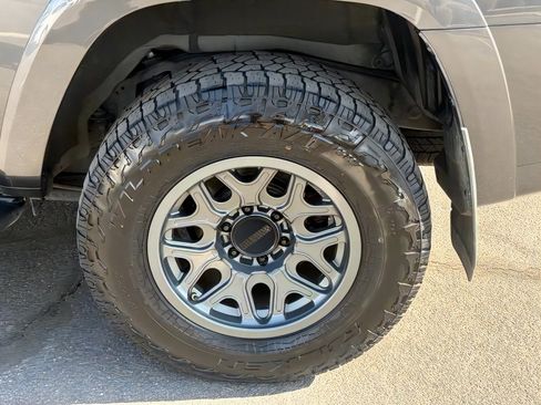 Used 2021 Toyota 4Runner SR5 Premium AWD/4WD image 10