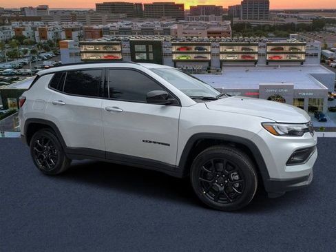 New 2026 Jeep Compass Latitude AWD/4WD image 1