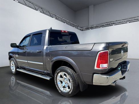 Used 2017 RAM 1500 Laramie w/ Convenience Group AWD/4WD image 5