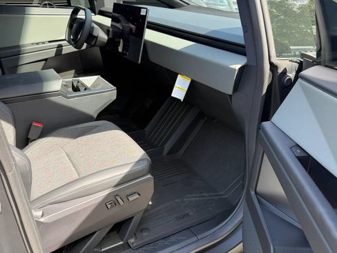 Used 2026 Tesla Cybertruck AWD Crew Cab image 16