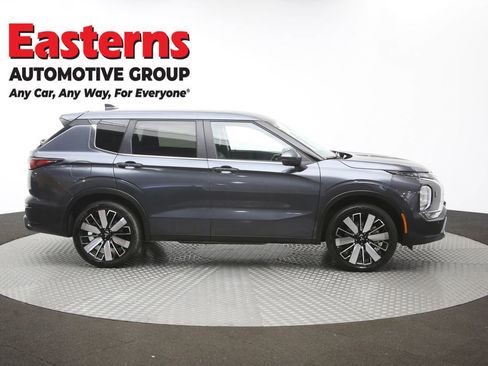Used 2025 Mitsubishi Outlander SE AWD/4WD image 45