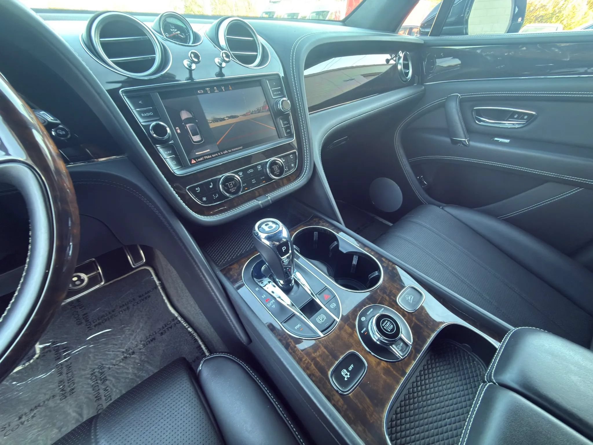 Used 2019 Bentley Bentayga AWD/4WD image 26