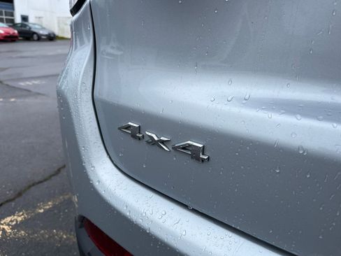 Used 2025 Jeep Compass Limited image 17