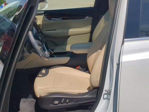 Used 2019 Cadillac XT5 Luxury AWD/4WD image 11
