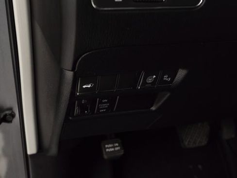 Used 2016 INFINITI QX80 4WD w/ Driver's Assistance Package image 32