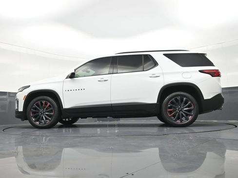 Used 2024 Chevrolet Traverse RS FWD image 29