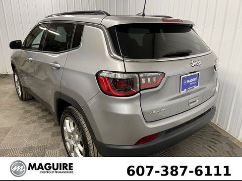 Used 2022 Jeep Compass Latitude AWD/4WD image 5