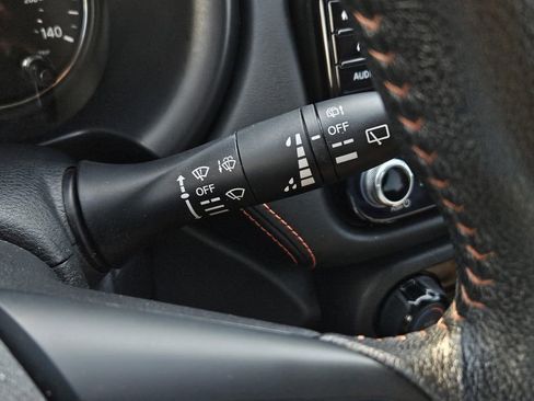 Used 2023 Nissan Kicks SR image 29