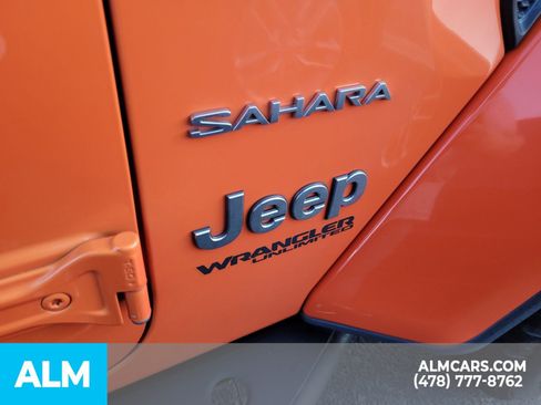 Used 2018 Jeep Wrangler Unlimited Sahara image 13