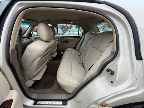 Used 2003 Lincoln Town Car Cartier image 18