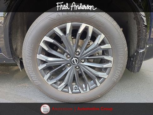 Used 2025 Nissan Rogue Platinum AWD/4WD image 8