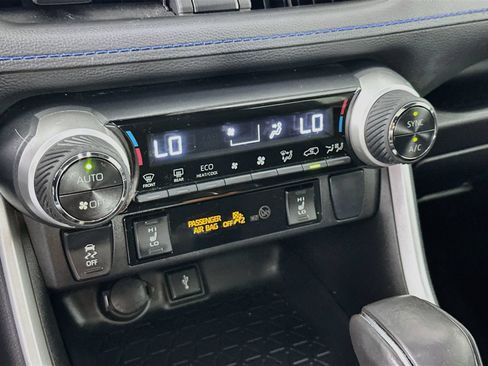 Certified 2022 Toyota RAV4 SE w/ Convenience Package AWD/4WD image 16