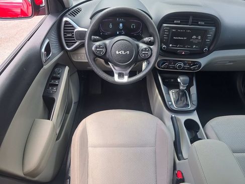 Used 2024 Kia Soul LX FWD image 21