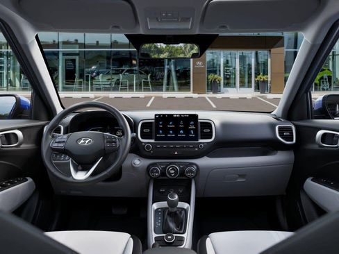 Used 2025 Hyundai Venue SEL FWD image 11