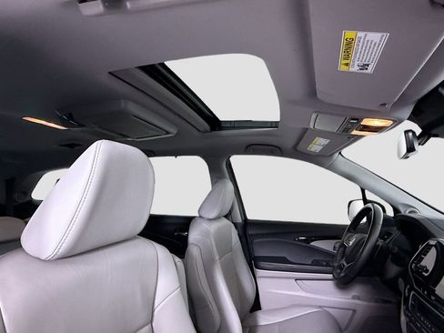 Used 2020 Honda Pilot Touring image 19