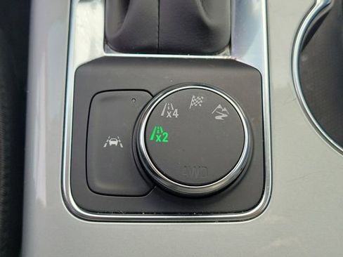 Certified 2025 Chevrolet Blazer LT AWD/4WD image 35