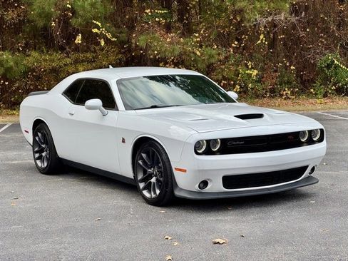 Used 2021 Dodge Challenger R/T Scat Pack image 11