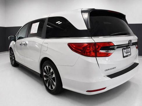 Used 2024 Honda Odyssey EX-L image 3