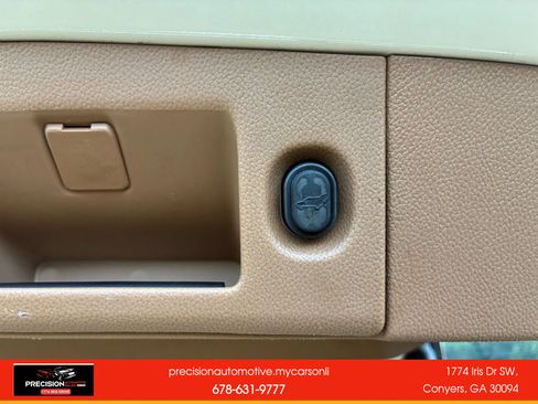 Used 2015 Cadillac Escalade Platinum AWD/4WD image 28