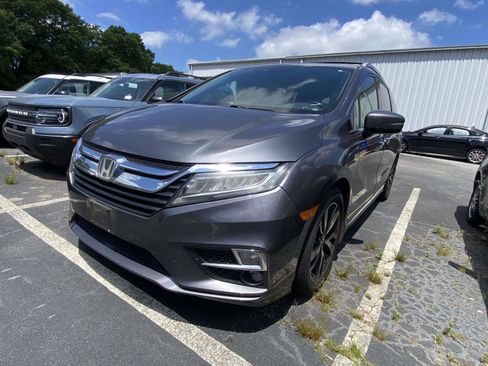 Used 2018 Honda Odyssey Elite image 3