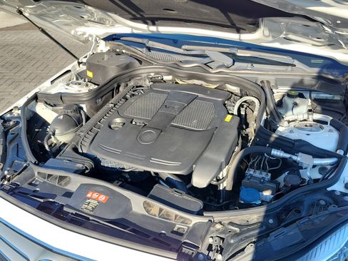 Used 2014 Mercedes-Benz E 350 Sedan image 27