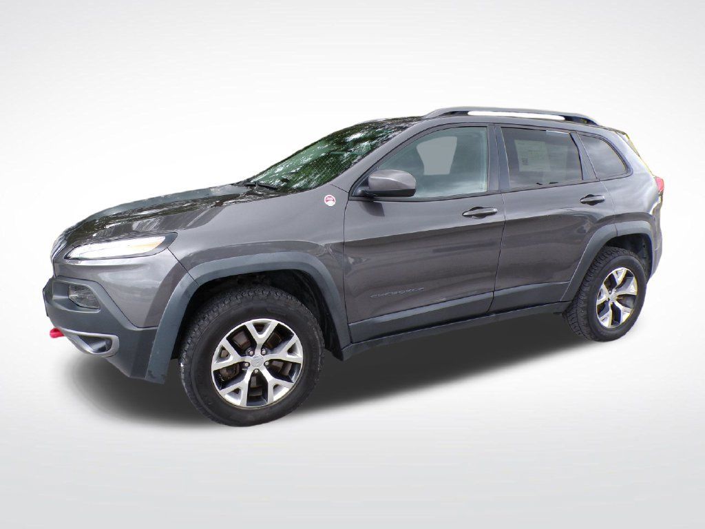 Used 2016 Jeep Cherokee Trailhawk AWD/4WD image 3