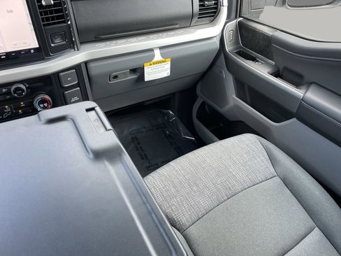 New 2026 Ford F250 XLT w/ XLT Premium Package AWD/4WD image 16