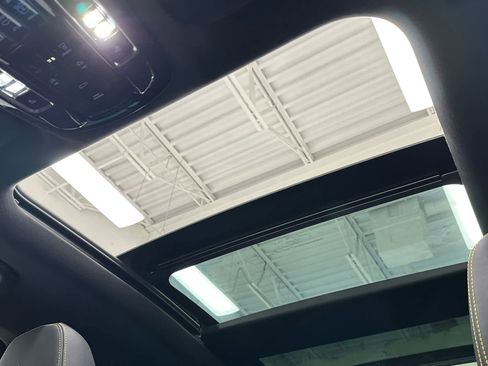 Used 2023 Maserati Grecale Modena AWD/4WD image 39