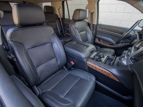 Used 2020 Chevrolet Tahoe Premier AWD/4WD image 24