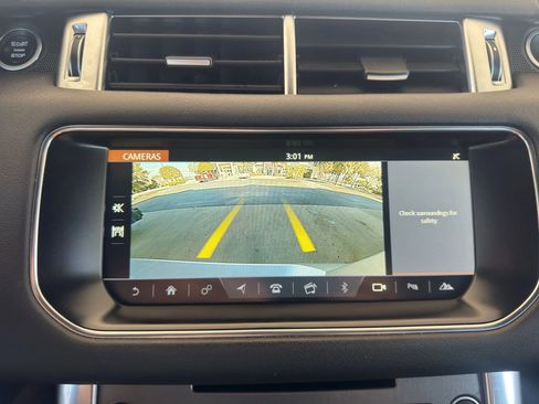 Used 2017 Land Rover Range Rover Sport SE image 29