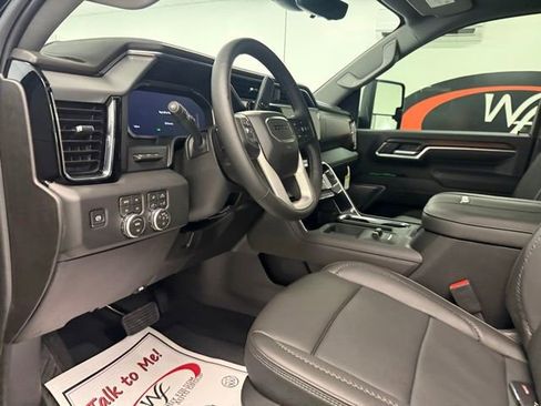 New 2026 GMC Sierra 2500 Denali w/ Denali Reserve Package AWD/4WD image 9
