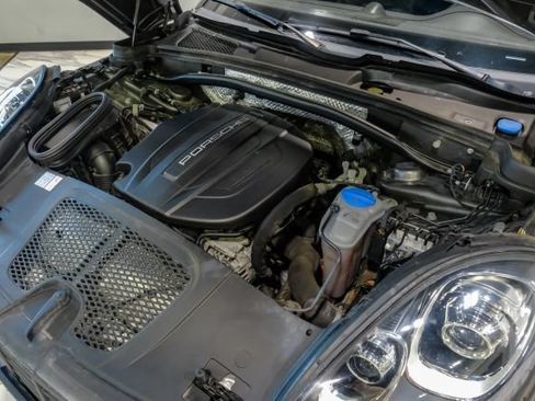 Used 2018 Porsche Macan Sport Edition AWD/4WD image 82