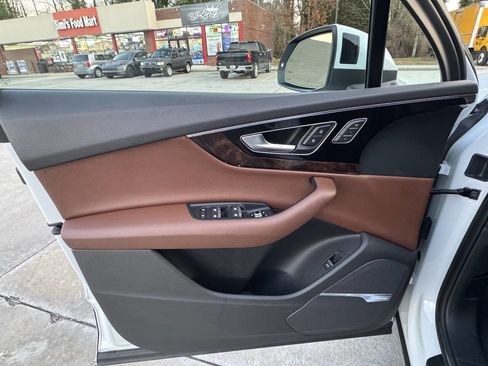 Used 2019 Audi Q7 3.0T Premium Plus w/ Premium Plus Package image 10