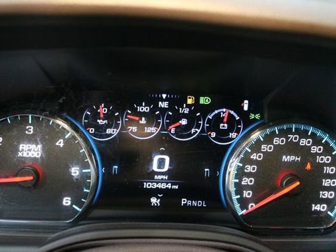 Used 2020 Chevrolet Suburban Premier AWD/4WD image 28