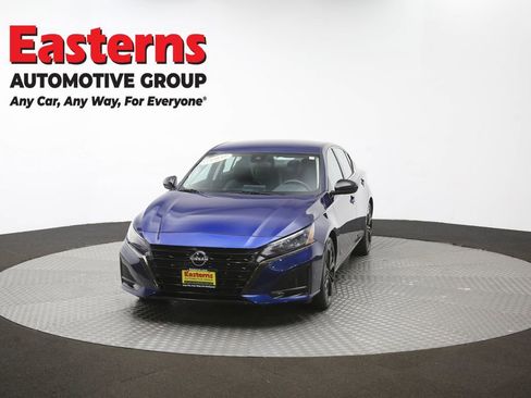 Used 2023 Nissan Altima 2.5 SR FWD image 52