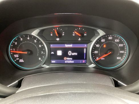 Used 2020 Chevrolet Equinox Premier image 25