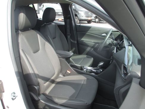 Used 2023 Buick Encore GX Preferred FWD image 19