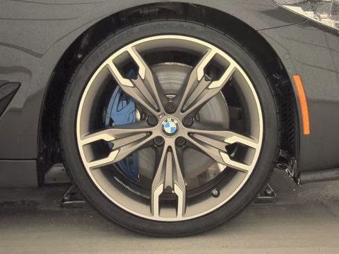 Used 2020 BMW M550i xDrive w/ Executive Package AWD/4WD image 17